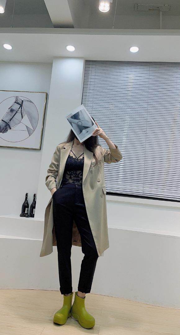 高端大气上档次，一款上身秒变气质女神的风衣。，女装风衣，蓝衣可