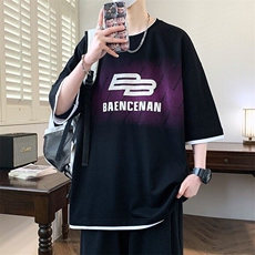 黑色