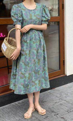 波点连衣裙，女装连衣裙，白柚