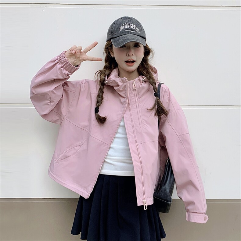 今年流行漂亮冲锋衣短外套女2025春季新款小个子宽松休闲工装夹克,女装短外套,多米2-075