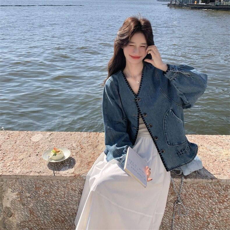 2026新款复古V领前襟复古单排扣牛仔外套女短款春季漂亮小外套,女装短外套,2D076