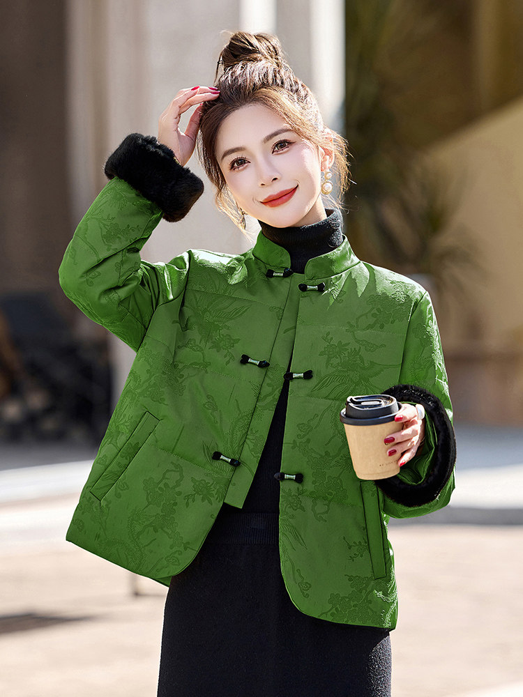 新中式G风羽绒服女2025冬季新款小个子今年流行妈妈洋气盘扣外套,女装羽绒服,衣之秀