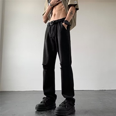 黑色