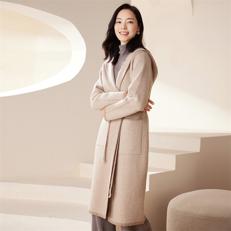 时尚百搭人字纹连帽大衣优雅显瘦秋冬单品，女装羊绒大衣，江帆羊绒