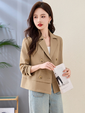 气质翻领短款风衣外套女2025春秋新款小个子休闲百搭宽松西服上衣，女装短外套，恋慕依尚