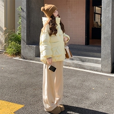 现货奶黄色高品质加厚白鸭羽绒服2C236-T016-P245-K358，女装羽绒服，2C236