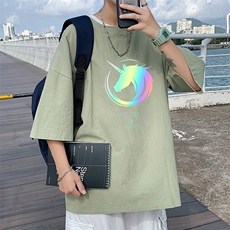灰绿色