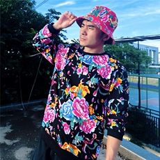 黑色