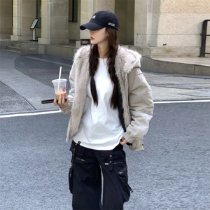 A563-P118 冬季加厚刺绣设计感登山棉面料棉服潮棉衣外套图片
