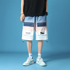 粉红色