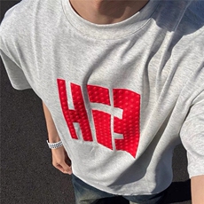 灰色