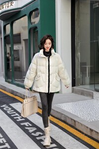 新款羽绒服图片
