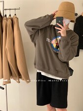 秋天怎么可以少的了卫衣呢？必须安利的。印花都是直喷的，女装卫衣/绒衫，molly fits