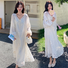 度假风白色蕾丝连衣裙套装女春秋2025新款吊带裙甜美法式优雅长裙，女装连衣裙，纯色衣恋