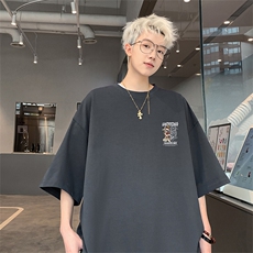 深灰色