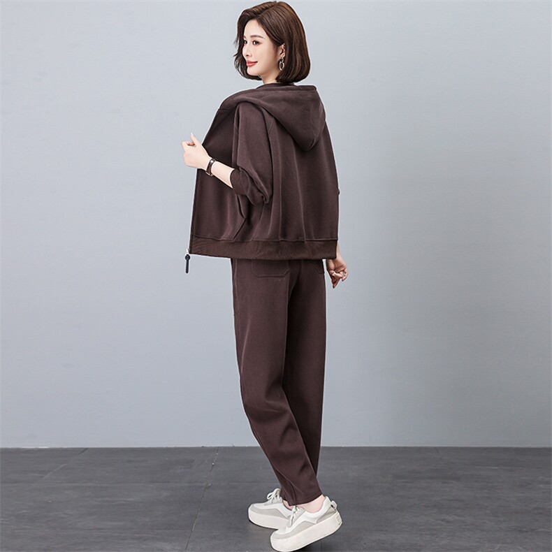 洋气套装女中年妈妈装连帽卫衣外套2026春秋新款大码运动服一整套,女装套装/套裙,独衣靓
