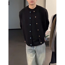 黑色