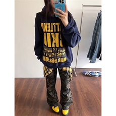 藏青色