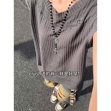 深灰色