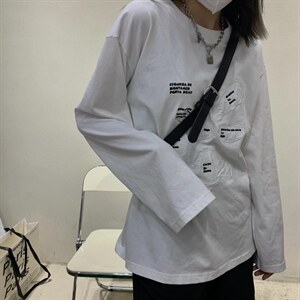 重工贴布刺绣T恤图片