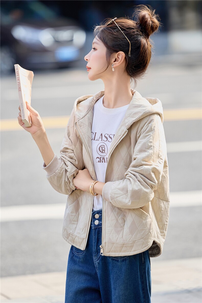休闲连帽外套女2026春秋季新款短款减龄洋气上衣,女装短外套,余墨