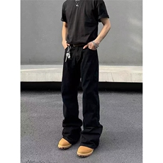 黑色