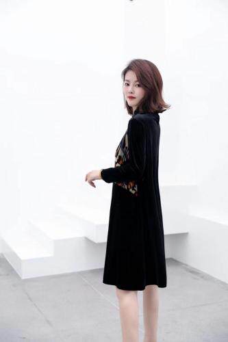 【现货】秋季新款时尚宽松显瘦中长款丝绒连衣裙，女装连衣裙，名怡