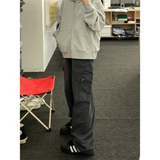 灰色
