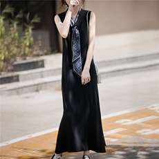 2025年秋季新款百搭女士无袖丝巾长款连衣裙，女装连衣裙，圣丽羊绒