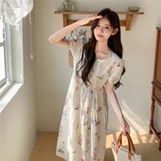 清纯少女森系白色碎花连衣裙2025夏季独特漂亮文艺风大摆掐腰长裙，女装连衣裙，浙宝208