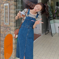 牛仔背带裙套装女夏季2023年新款设计小众小个子吊带连衣裙两件套，女装套装/套裙，一九零