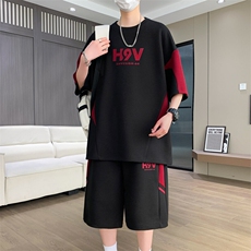 黑色