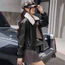 现货海宁f仿真皮皮衣女加绒加厚短款2024冬季新款女士宽松皮外套，女装皮衣，江南女神