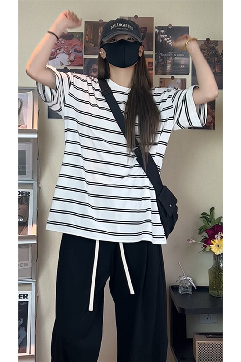 黑白条纹冰丝短袖t恤男款夏季薄款美式复古宽松落肩圆领半袖上衣,男装T恤,电商A007