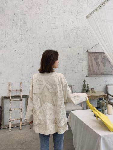 2021春装重工绣花风衣，女装风衣，柚格