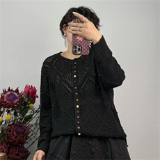 黑色