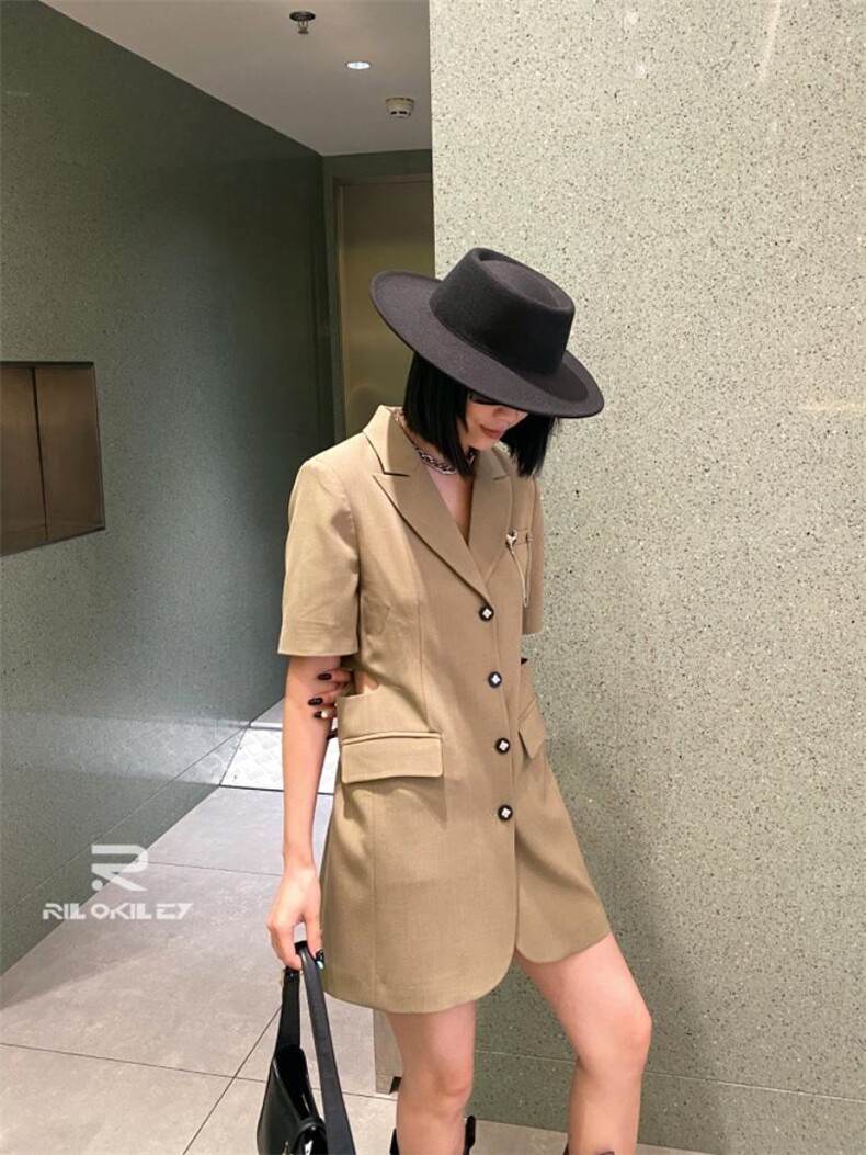 2022秋装新款西装裙，女装西装，雷洛奇丽