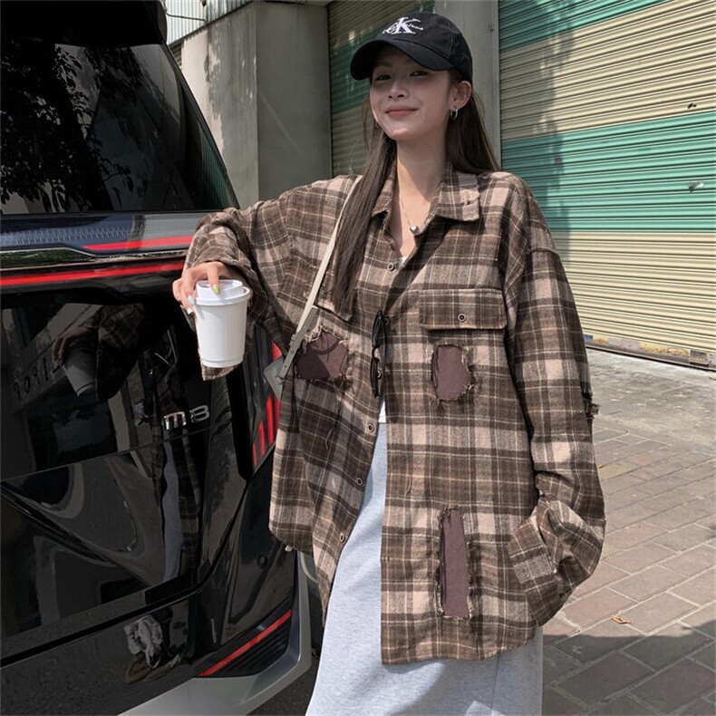 A505-P85  美拉德情侣衬衣宽松小众做破补丁格子长袖图片