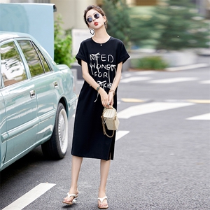 韩系休闲黑色字母印花连衣裙女夏2025新款慵懒风显瘦宽松T恤长裙图片