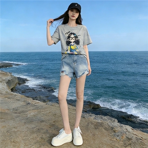 潮流休闲时尚运动套装女夏季新款圆领印花刺绣上衣牛仔短裤两件套图片