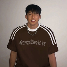 咖啡色