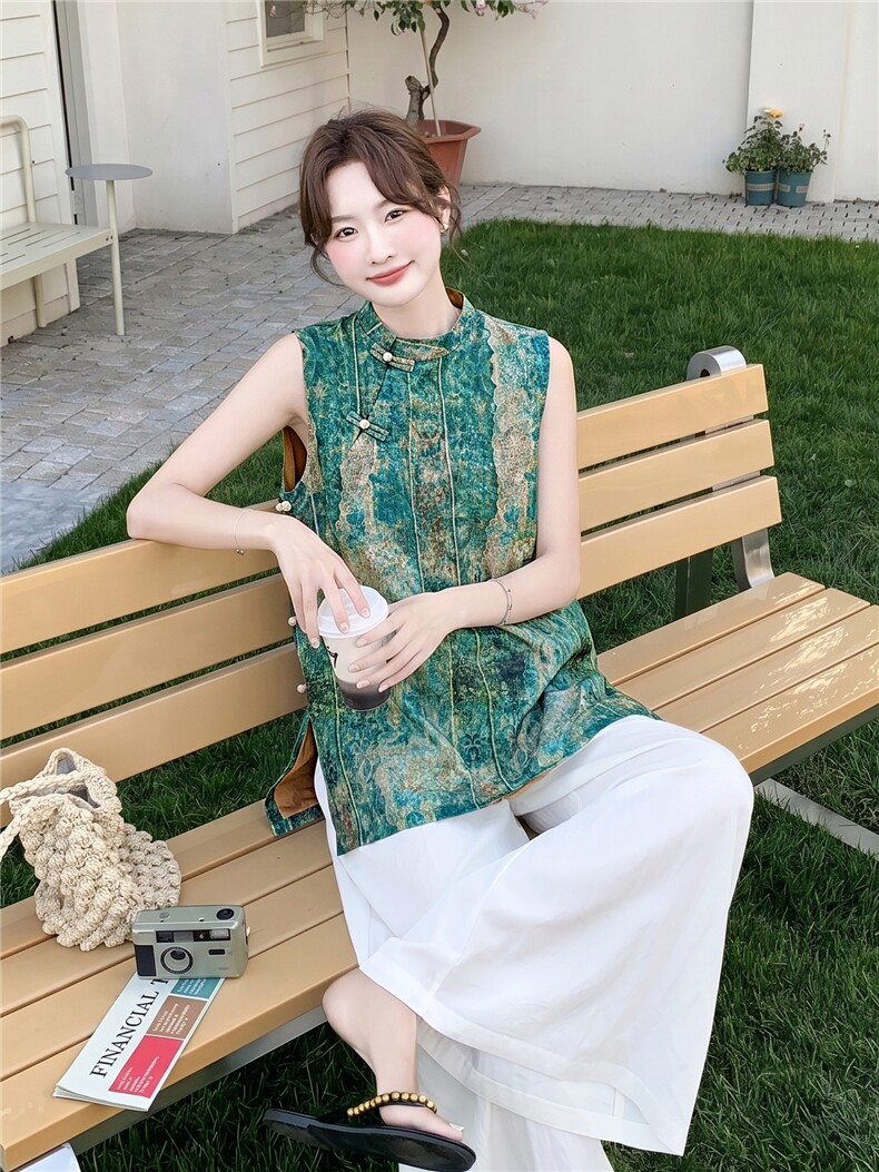 2026年夏季轻薄透气碎花抽象两件套时尚潮流,女装套装/套裙,秀美人生
