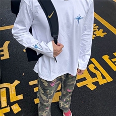 白色