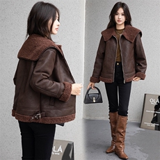 现货2024冬新款海军大翻领短仿羊羔毛皮毛一体加绒加厚外套韩系，女装羊羔毛/颗粒绒，江南女神