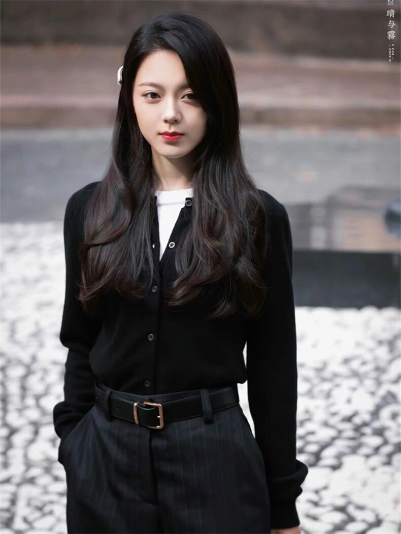 赵今麦同款灰色刺绣长袖针织开衫女秋冬毛衣内搭上衣秋季打底通勤，女装针织衫/毛衣，美莎羊绒