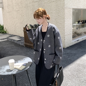 复古灰色提花短款外套女2025春秋季新款韩版小香风超好看时髦夹克图片