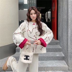 日系米白色刺绣提花毛呢羽绒服女2025冬季超好看保暖90白鸭绒外套图片