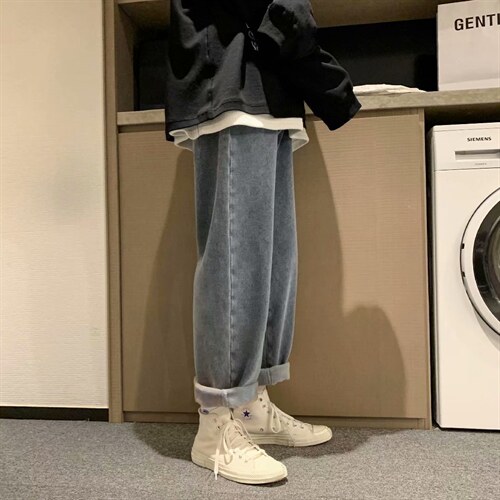 浅蓝色