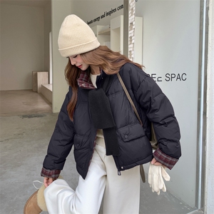 新款韩版宽松立领撞色格子袖口羽绒服短款外套面包服图片