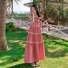 法式一字领连衣裙夏2025高腰显瘦气质甜妹绝美别致显身材格子长裙，女装连衣裙，2C260